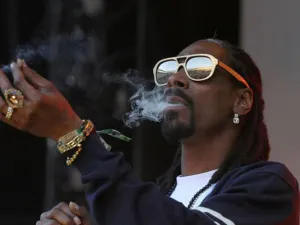 Detienen a Snoop Dogg en Suecia por presunto consumo de narcóticos