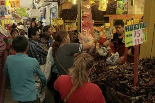 Crimen organizado está en barrios aledaños a mercados municipales, Ayuntamiento no hace nada