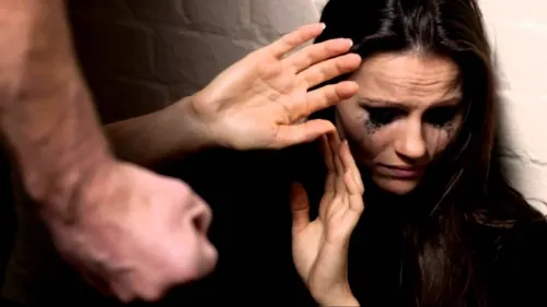 Suman mil mujeres asesinadas en España por violencia machista desde 2003