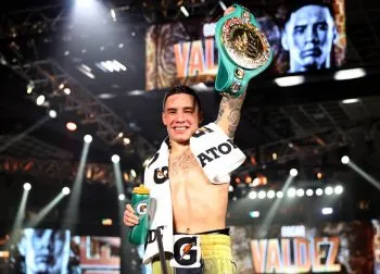 Óscar Valdez noqueó al Alacrán Berchelt con un zurdazo descomunal y hay nuevo campeón CMB