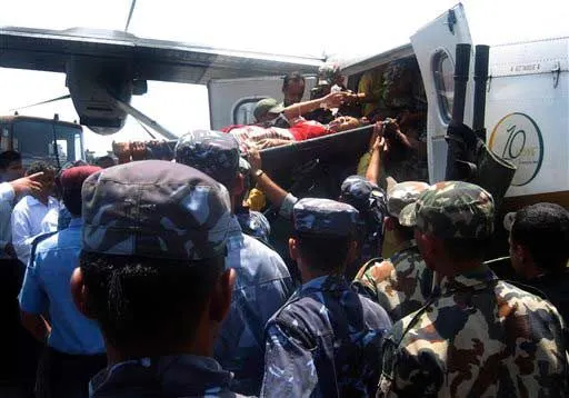 Reporta Nepal 13 muertos tras avionazo