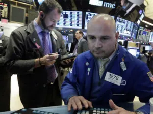 Wall Street, abre otra vez con números rojos