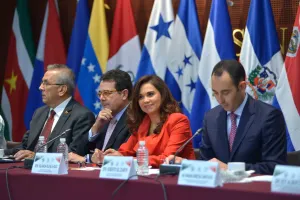 Se viven desafíos en tema de la agricultura: Blanca Alcalá