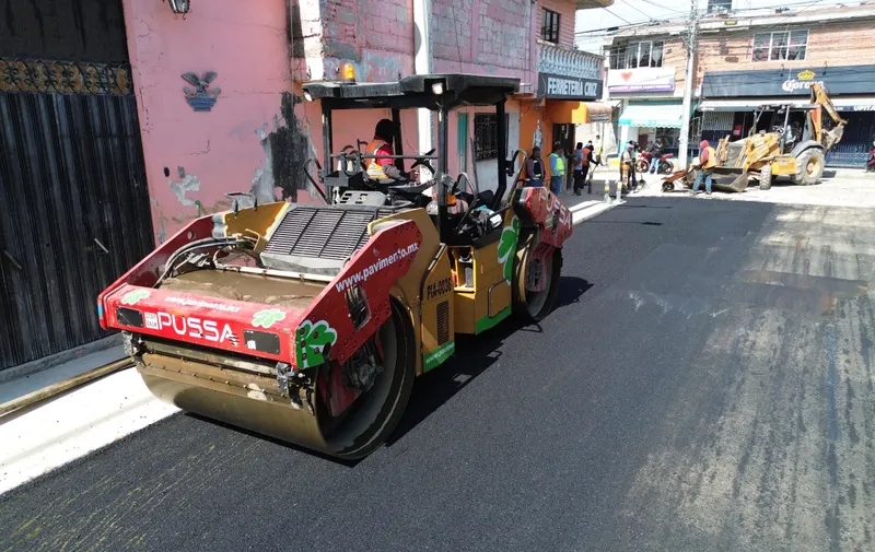 Avanza Ayuntamiento de Puebla trabajos de pavimentación en la calle 2 Sur