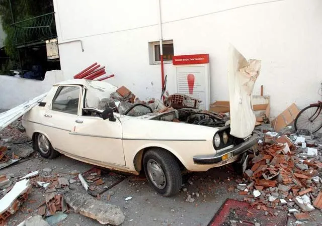 Terremoto en Turquía deja 59 lesionados y daños materiales