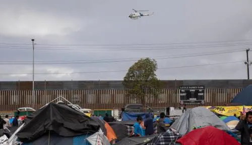 Migrantes centroamericanos eligen buscar trabajo en Tijuana