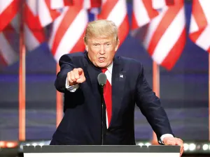 Trump arremete contra TLC y migración; ratifica promesa de muro