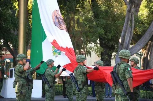 Presente LX Legislatura en ceremonia y colocación de Bando Solmene