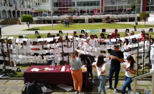 Denuncian estudiantes UPAEP acoso de profesores; acusan que no les permitieron dar nombres