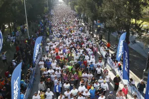 Poblano entra tercero, Kenia domina Maratón Internacional