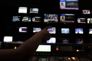 Senado aplaza un año más apagón analógico para televisoras públicas