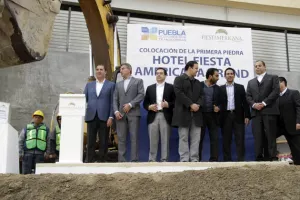 Colocan primera piedra del Hotel Fiesta Americana Grand en Angelópolis