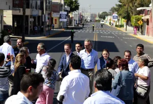 Luis Banck pone en servicio importante avenida en la capital poblana