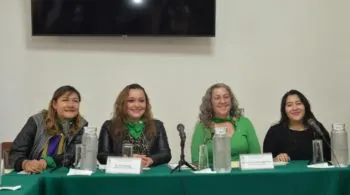 Diputadas de Ciudad de México realizan foro en favor de la despenalización del aborto