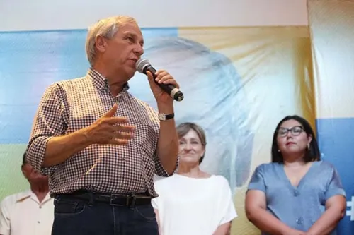 Enrique Cárdenas y su Falsa Careta de Paladín de la Pureza