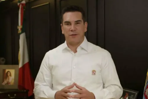 Aprueban licencia a Alejandro Moreno para buscar la dirigencia del PRI