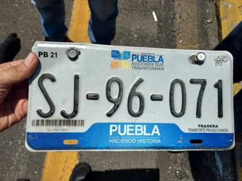 Piden a Barbosa reconsiderar reemplacamiento