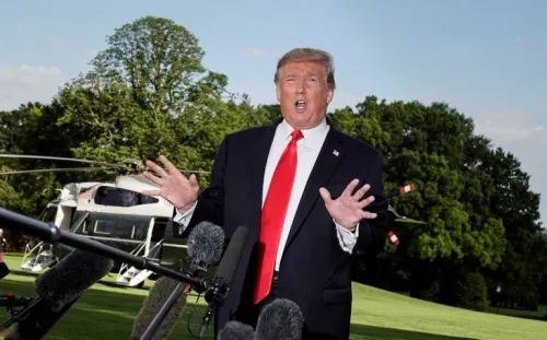 Trump vuelve a criticar a México por inmigración, dice que tomará medidas