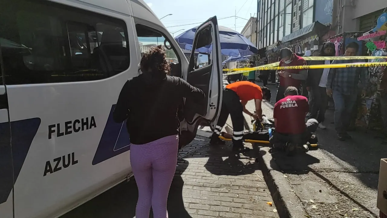 Ruta Flecha Azul atropelló a madre e hija en el centro de Puebla
