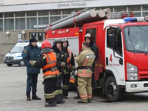 VIDEO: Desactivan otra bomba en el metro de San Petersburgo