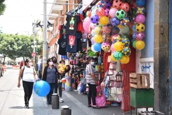 Sigue prohibido el ambulantaje en el C. H. de Puebla, pero en enero habrá ‘corredor comercial para venta de juguetes’
