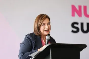 Xóchitl Gálvez expresa su plan de transformar a Pemex en una empresa menos contaminante
