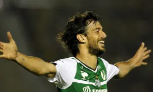 Santos se mete al Centenario de Uruguay y gana 0-2 al Peñarol