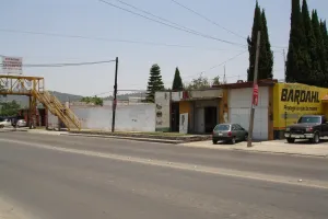 Huachicoleros se enfrentan en Chachapa; policía, ni sus luces