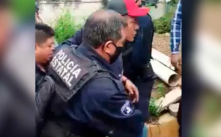 Pobladores retienen a candidato del PRI en Zapotitlán; lo acusan de compra de votos