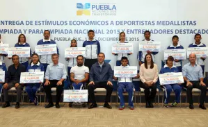 RMV entrega estímulos económicos a medallistas poblanos