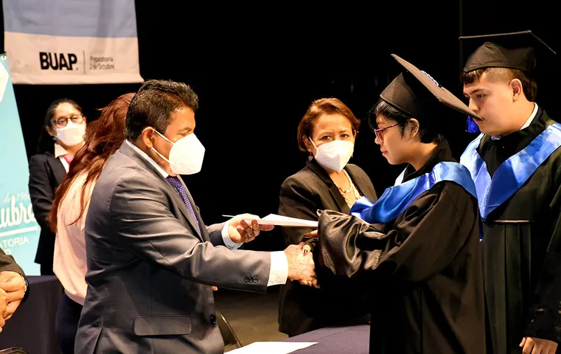 buap-graduacion-preparatoria-de-octubre-de-1968