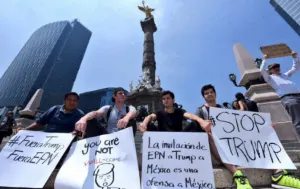 Vuelve a tu casa, así reciben mexicanos a Donald Trump
