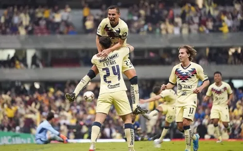 América apela a su grandeza; remonta y avanza a la final
