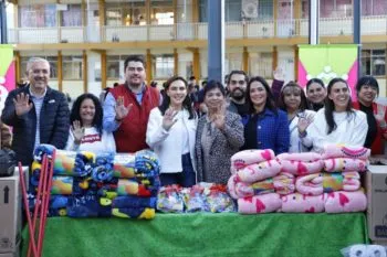MariElise Budib lidera la entrega de suministros en el internado Julián Hinojosa