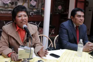 Burócratas son amenazados con despidos si forman planillas fuera de la oficial