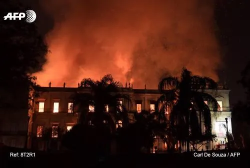 Video: Incendio consume el Museo Nacional de Brasil