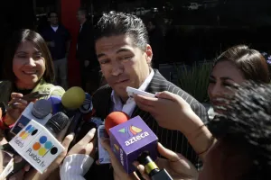 No habrá sanciones para docentes que intentaron forzar entrada a Congreso
