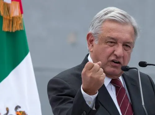 AMLO Matará al PRI para Refundarlo (Un Cuplé Cantado por Sarita Montiel)