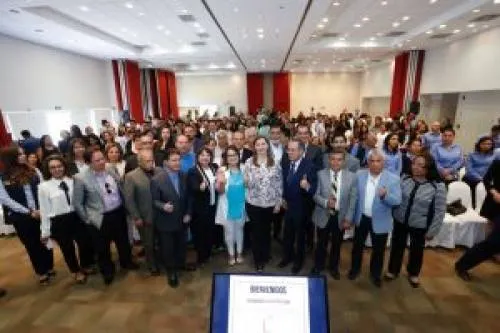 En mi gobierno todas las instituciones educativas tendrán las mismas oportunidades: Martha Erika