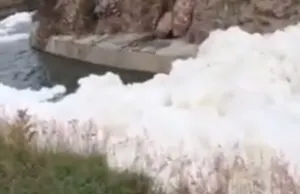 Exhiben en redes sociales contaminación del Atoyac