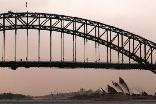 Tormenta de arena cubre ciudades en Australia