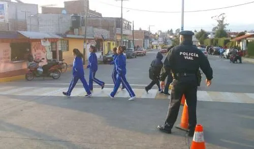 Vialidad Estatal implementó dispositivo de seguridad en escuelas de Chignahuapan