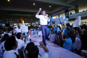 Gali se compromete con los Maestros