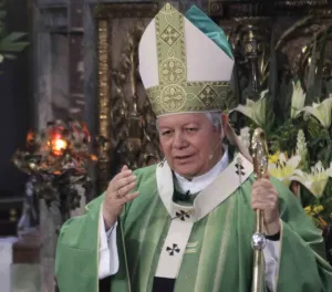 Llama Arzobispo a no regalar juguetes bélicos