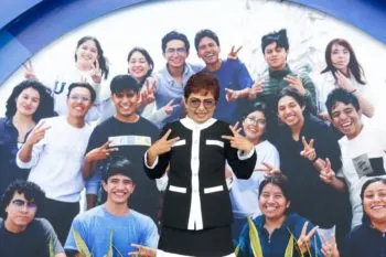 Al grito de “¡reelección, reelección!”, vitorean a la rectora de la BUAP en su Tercer Informe