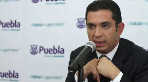 Que renuncie Genoveva Huerta del PAN
