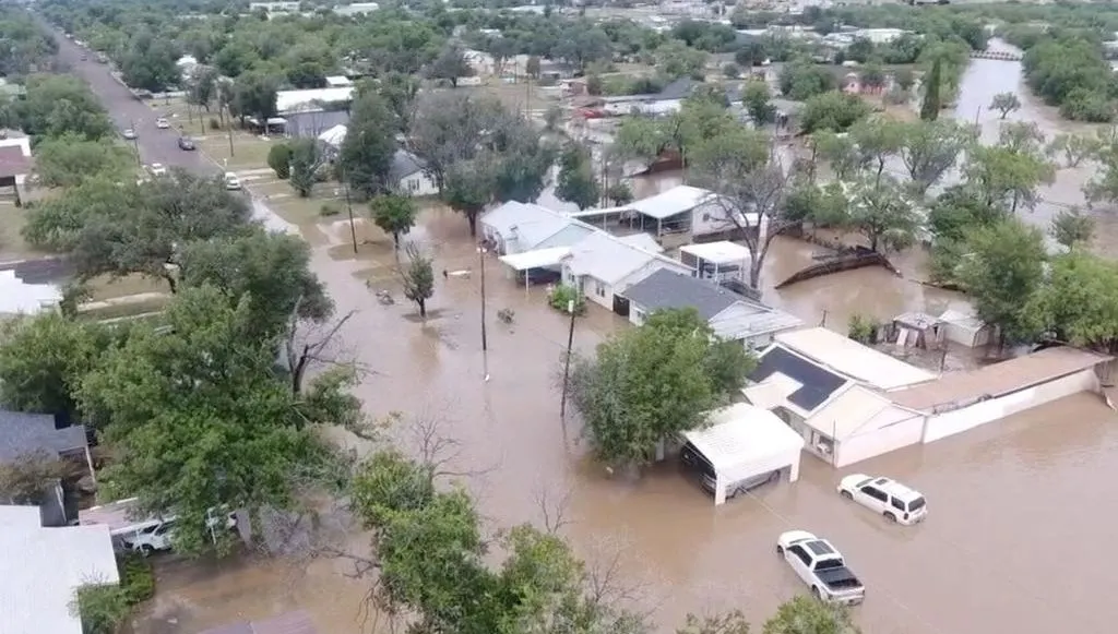 Sube a 68 el número de muertos por inundaciones en Texas; continúan desaparecidos