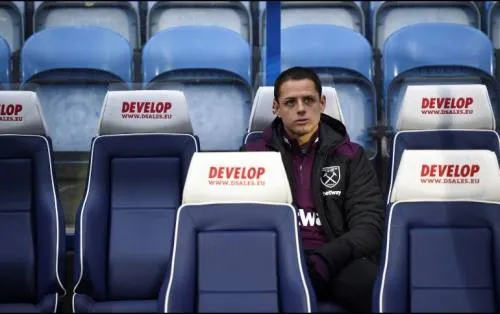 ”Chicharito” ve la goleada West Ham desde el banquillo