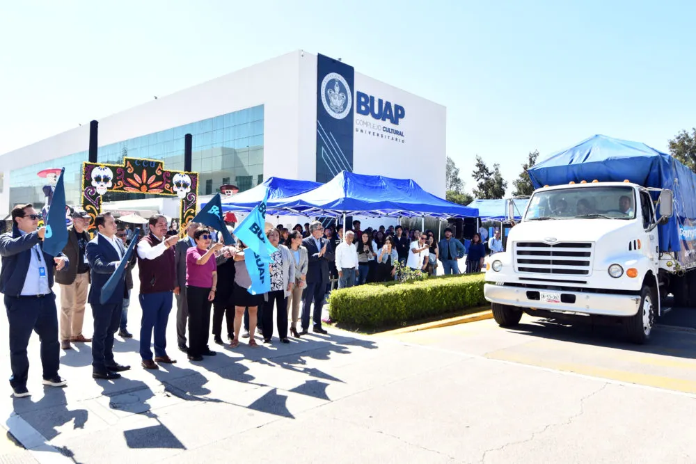 BUAP víveres al Sistema DIF estatal