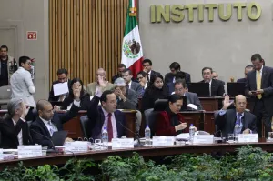 INE violenta libertad de expresión de particulares: Moreno Valle